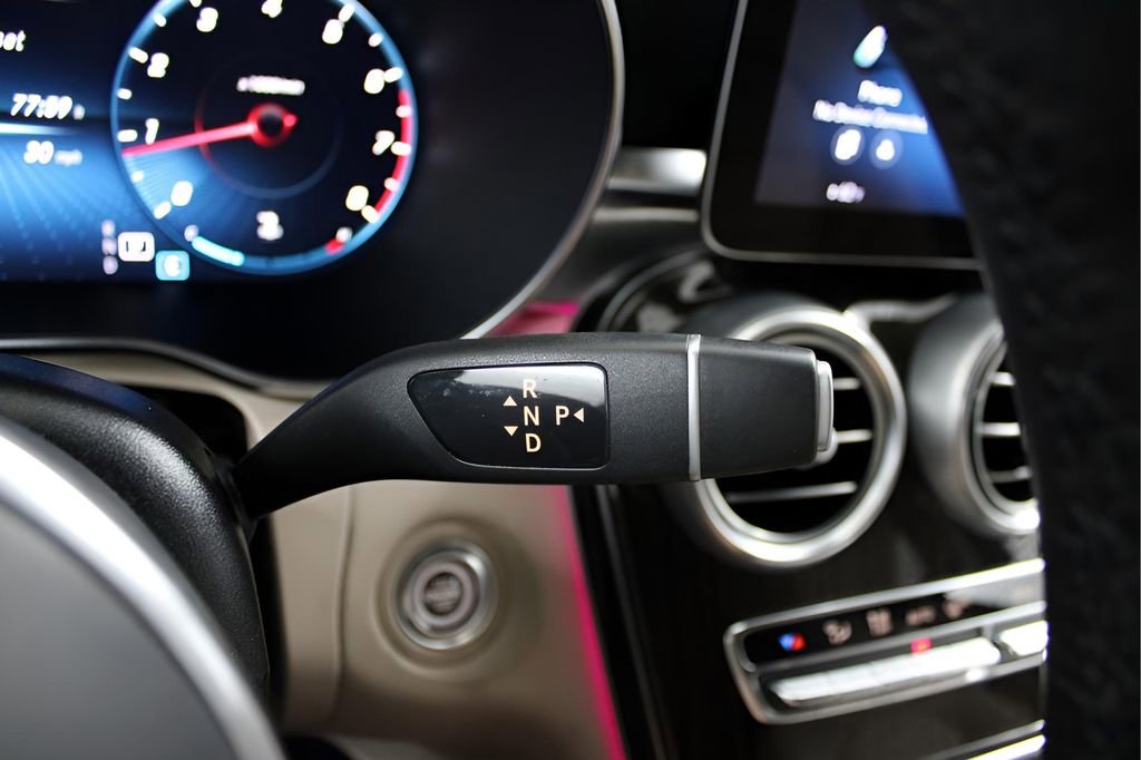 Used 2022 Mercedes-Benz GLC 300 4MATIC Coupe image 30