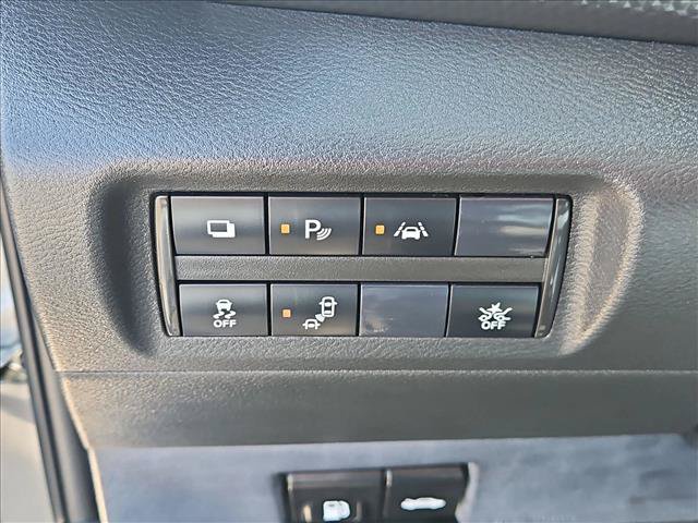 Used 2022 Nissan Kicks S FWD image 16