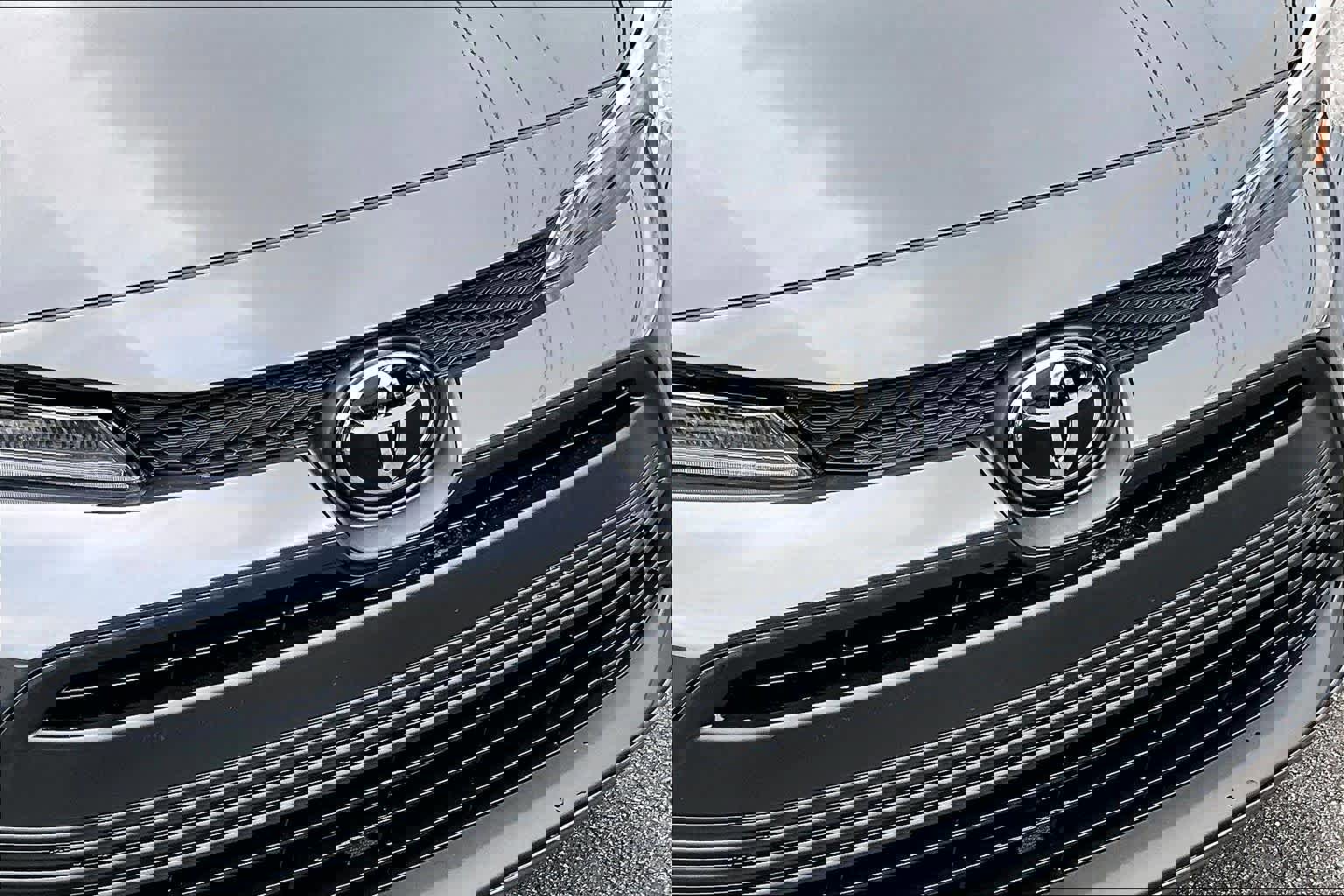 Certified 2025 Toyota Corolla LE image 27