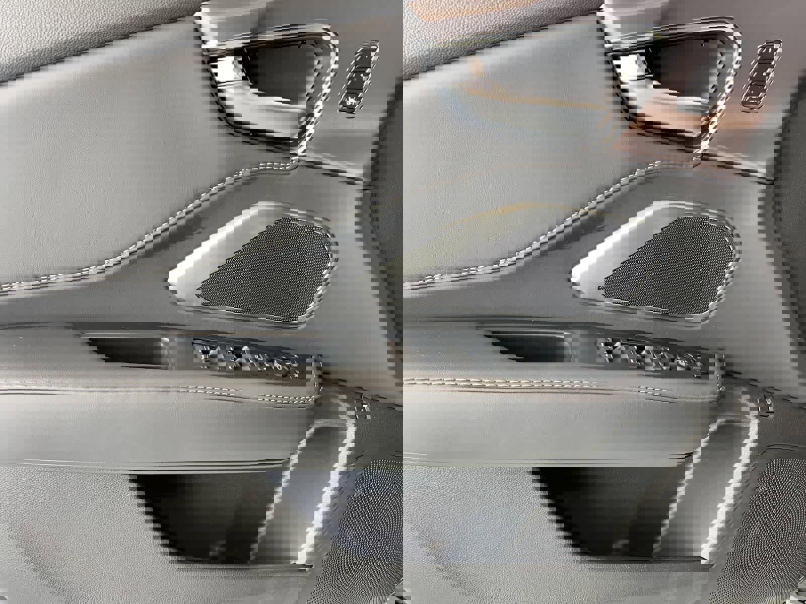 New 2026 Acura RDX SH-AWD image 14