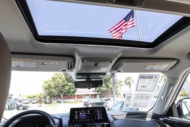 Used 2022 Nissan Armada Platinum w/ Captain's Chairs Package AWD/4WD image 17