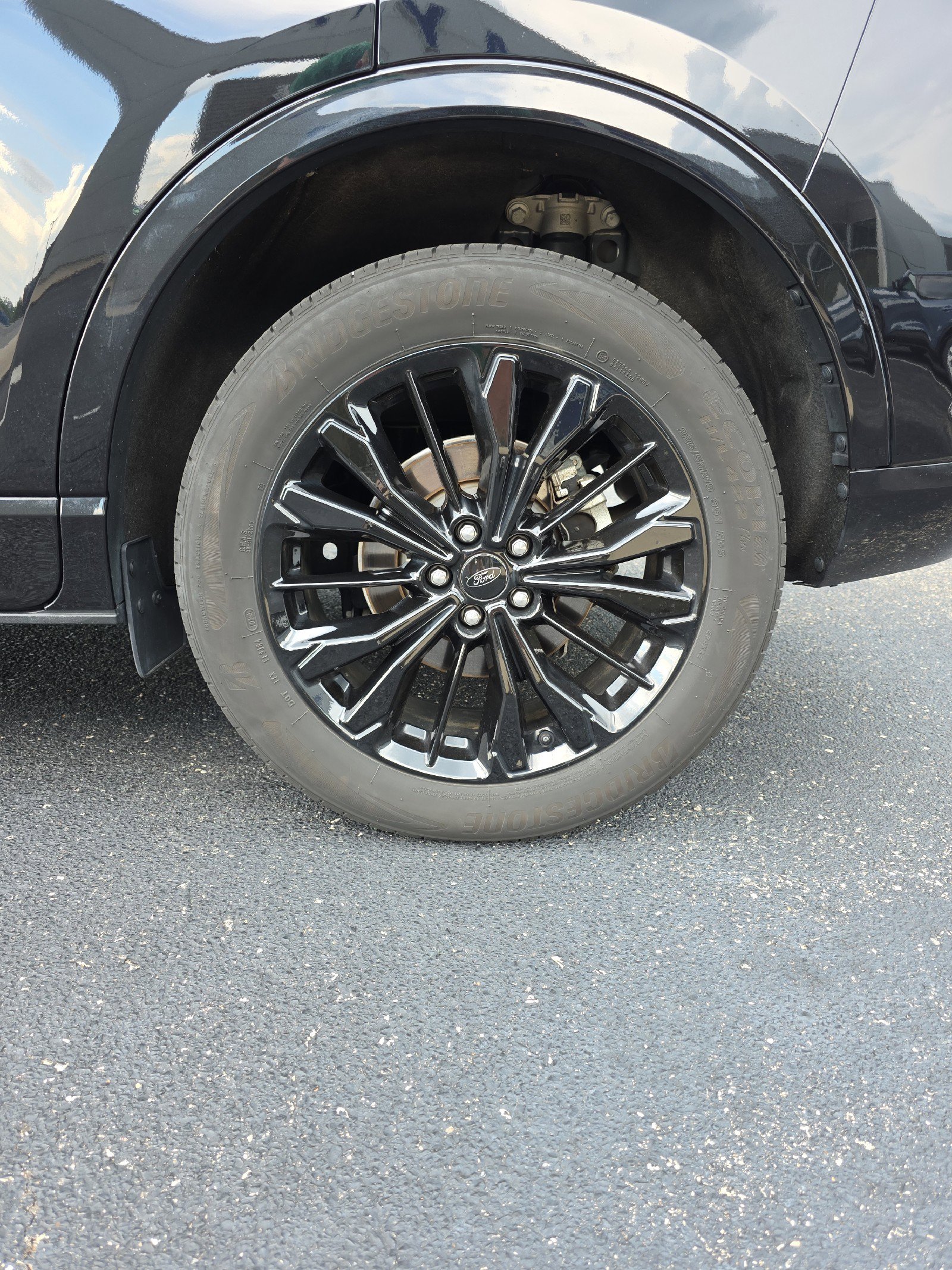 Used 2024 Ford Escape ST-Line Elite w/ Premium Technology Package image 11