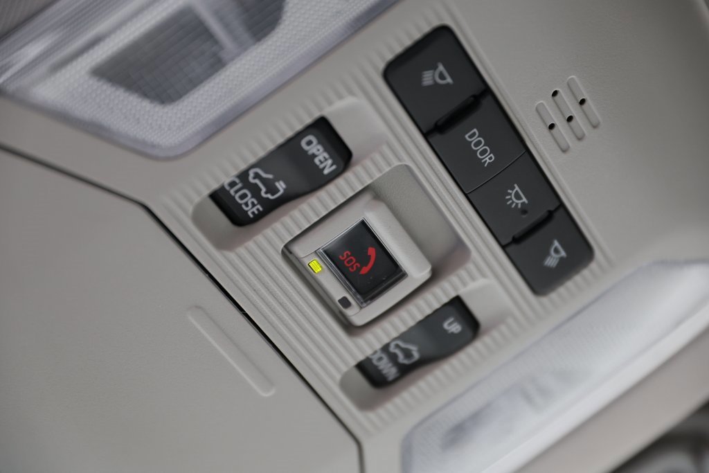 Certified 2025 Toyota RAV4 XLE Premium image 11