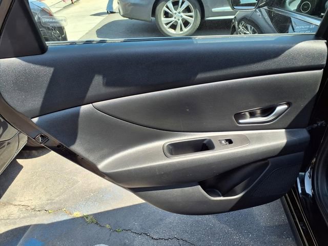 Certified 2024 Hyundai Elantra SEL w/ Convenience Package FWD image 9