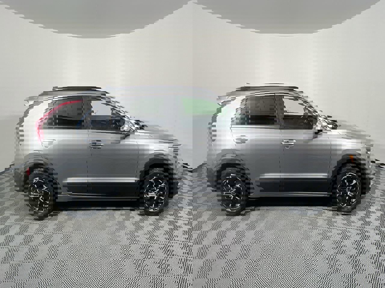 New 2026 Kia Niro EX image 2