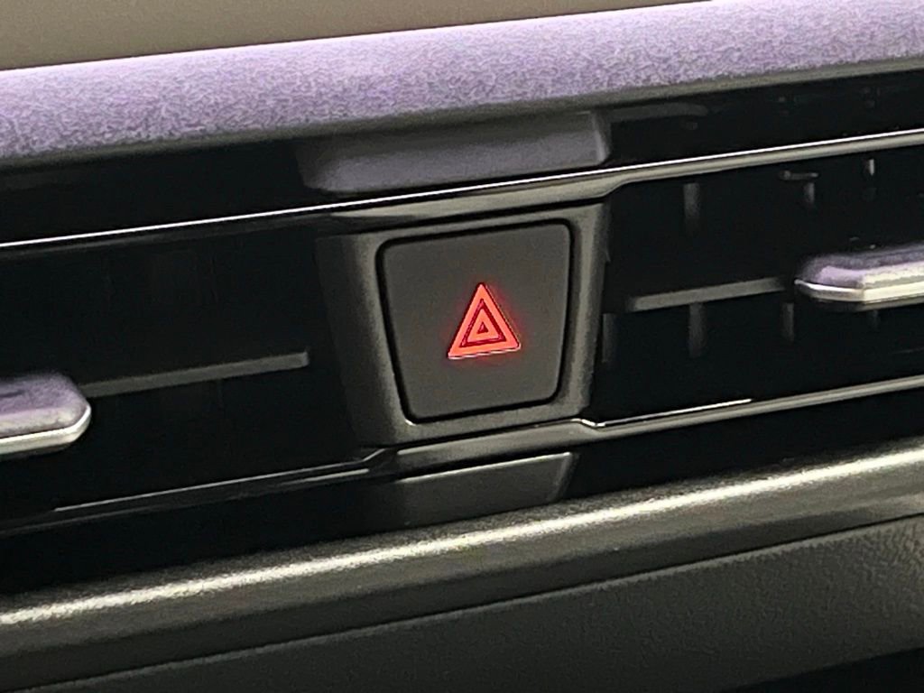 New 2026 Volkswagen Tiguan SEL R-Line image 11