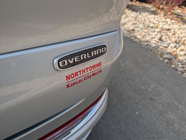 Used 2025 Jeep Grand Cherokee L Overland w/ Luxury Tech Group IV AWD/4WD image 27