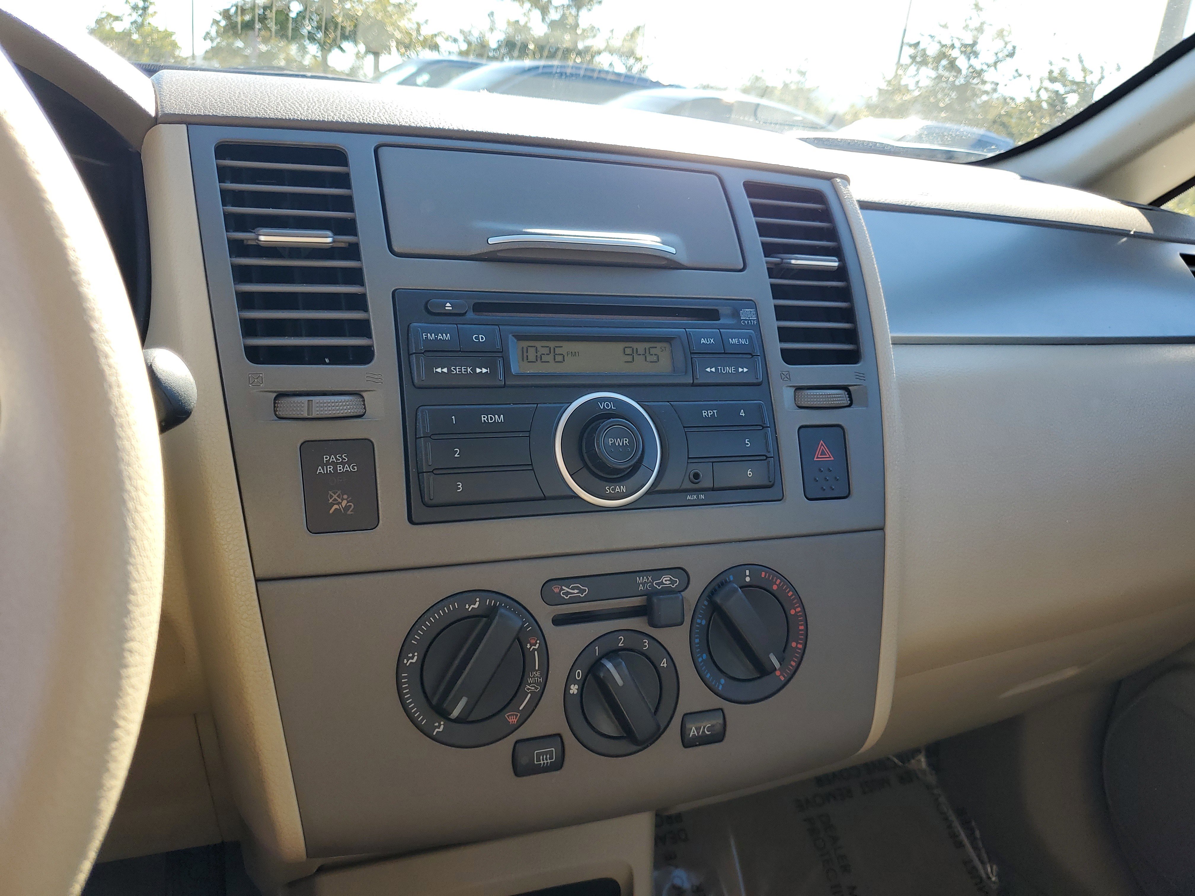 Used 2011 Nissan Versa 1.8 S w/ Plus Pkg image 19