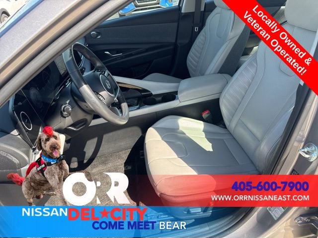 Used 2025 Hyundai Elantra Limited FWD image 14