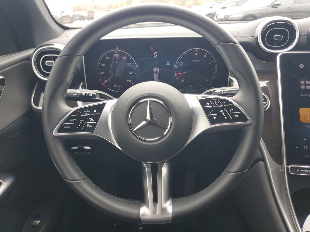 Used 2025 Mercedes-Benz GLC 300 4MATIC image 30