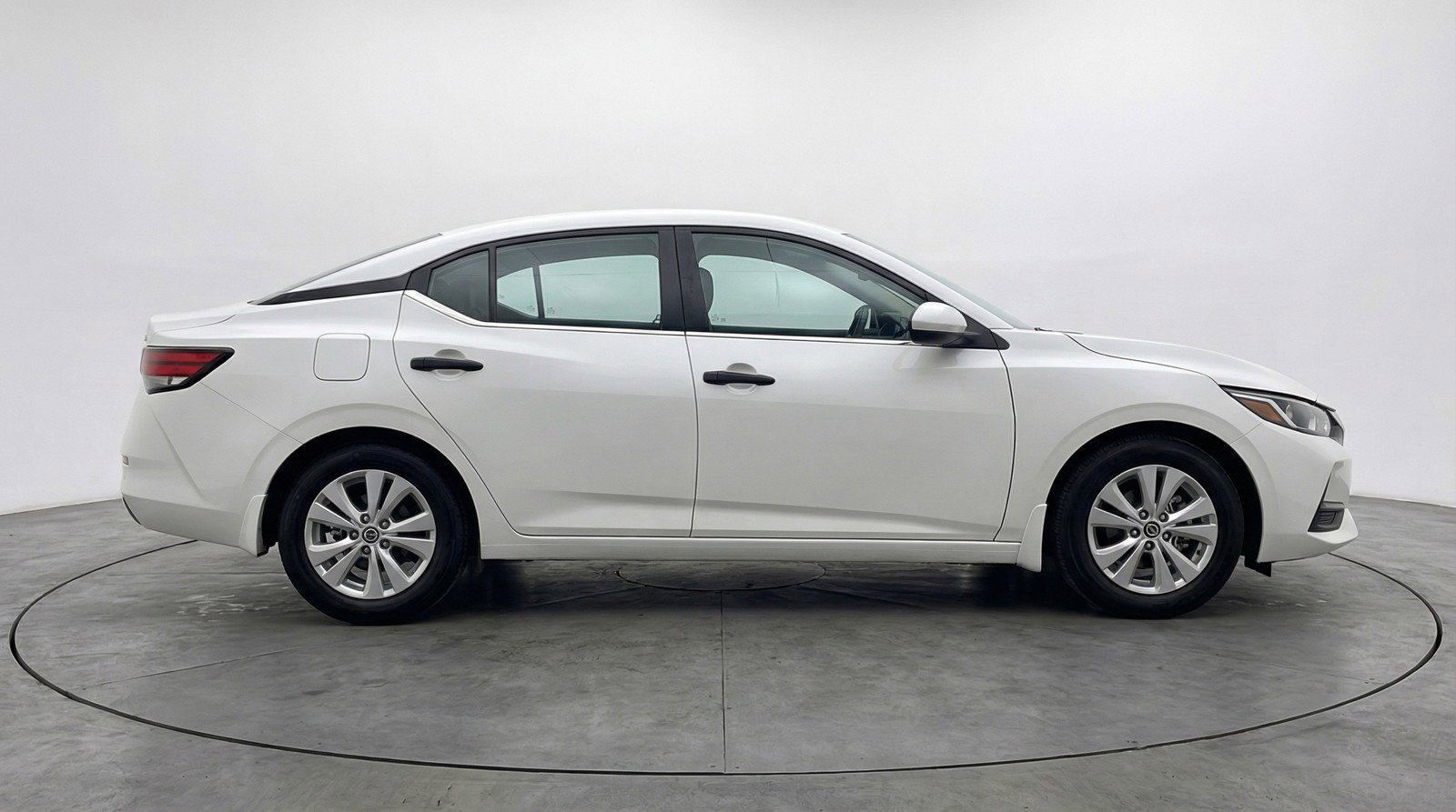 Used 2025 Nissan Sentra S FWD image 11