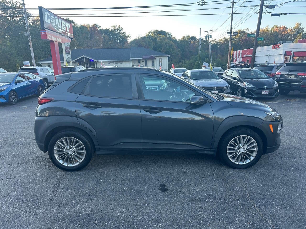 Used 2018 Hyundai Kona SEL image 3