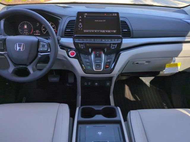 New 2026 Honda Odyssey Touring image 14