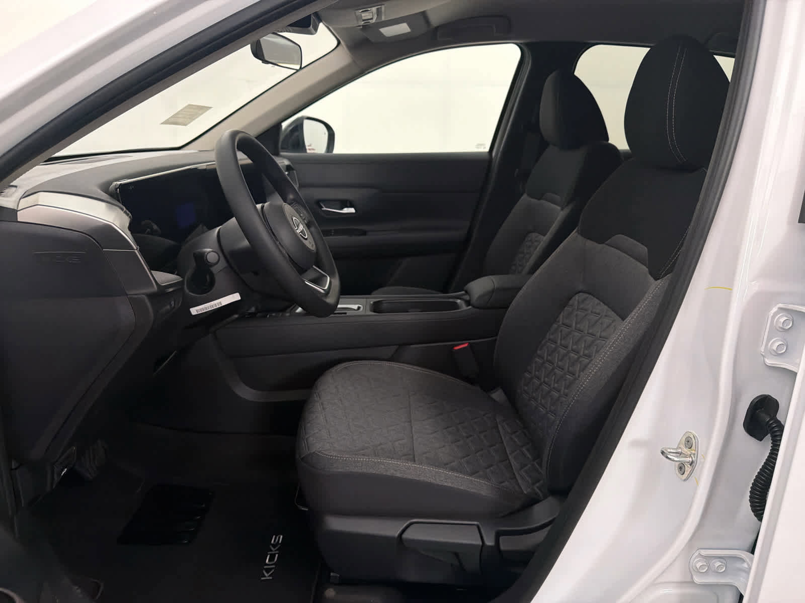 New 2026 Nissan Kicks SV image 14