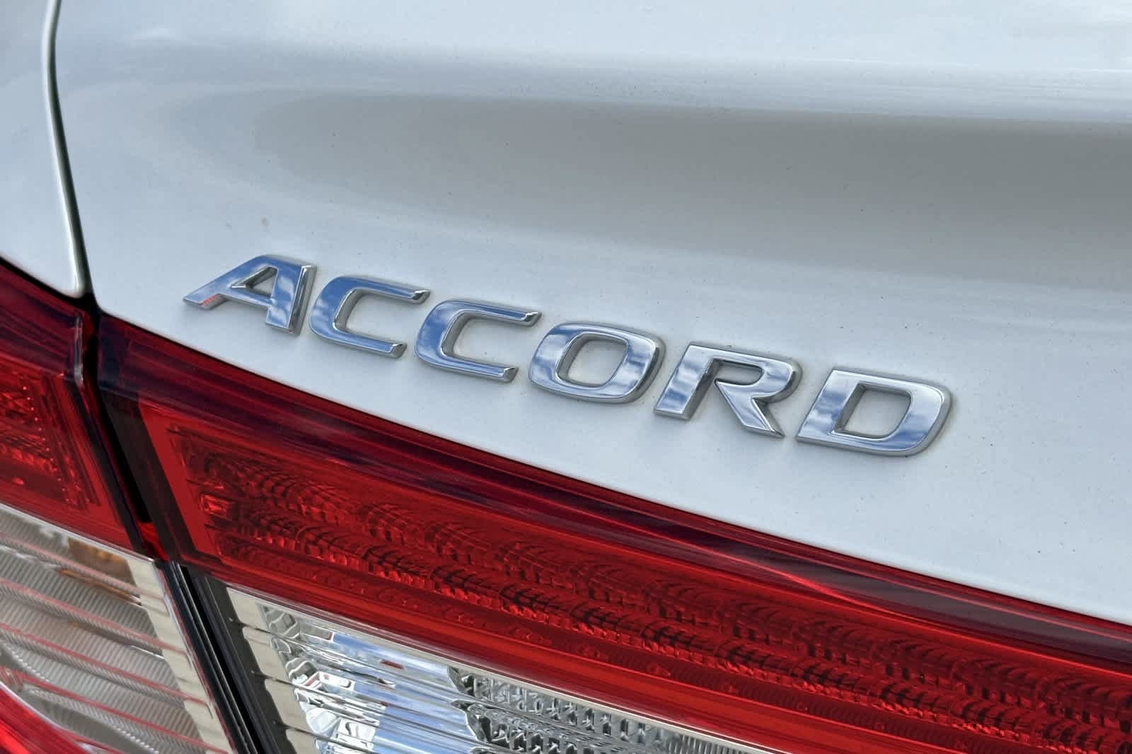 Used 2019 Honda Accord LX image 25