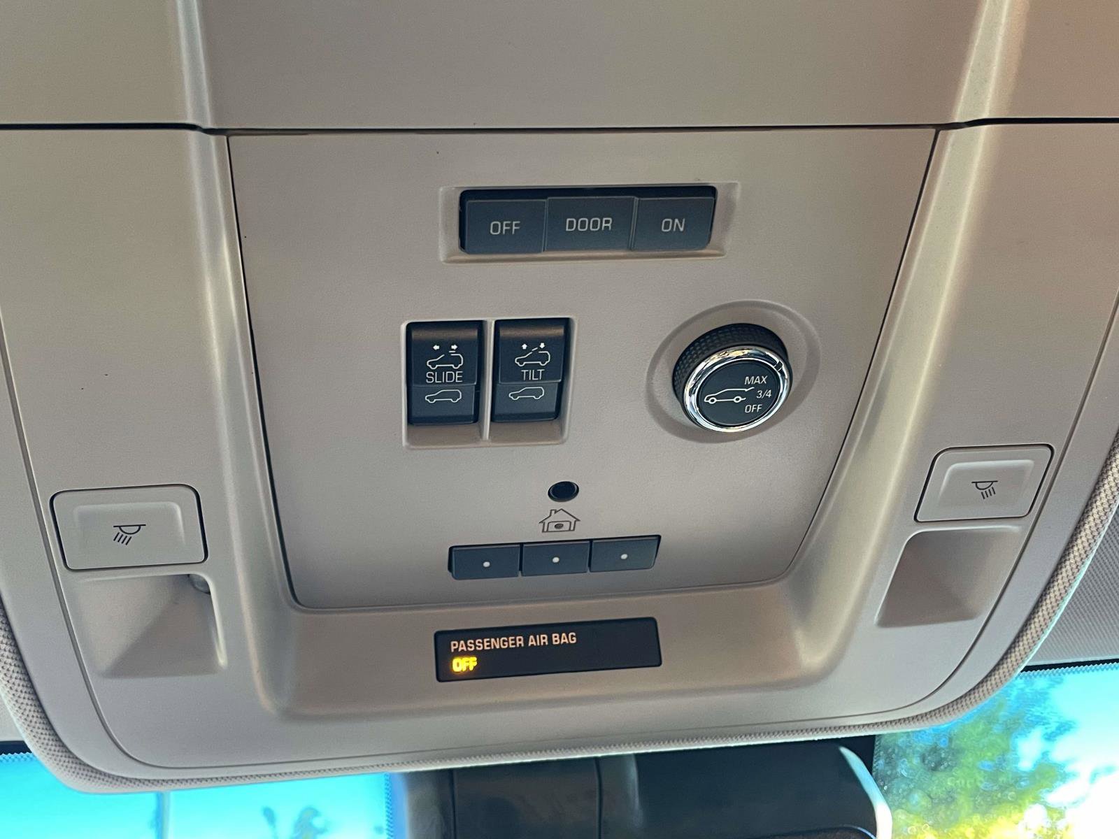 Used 2016 Chevrolet Tahoe LTZ image 33