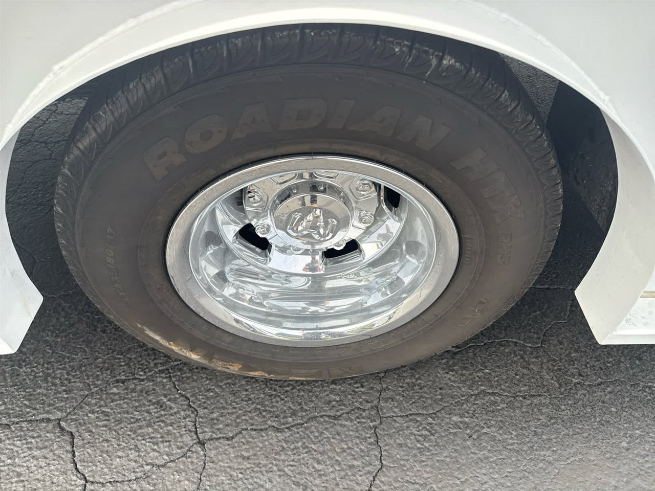 Used 2024 RAM 3500 Tradesman w/ Chrome Appearance Group image 13