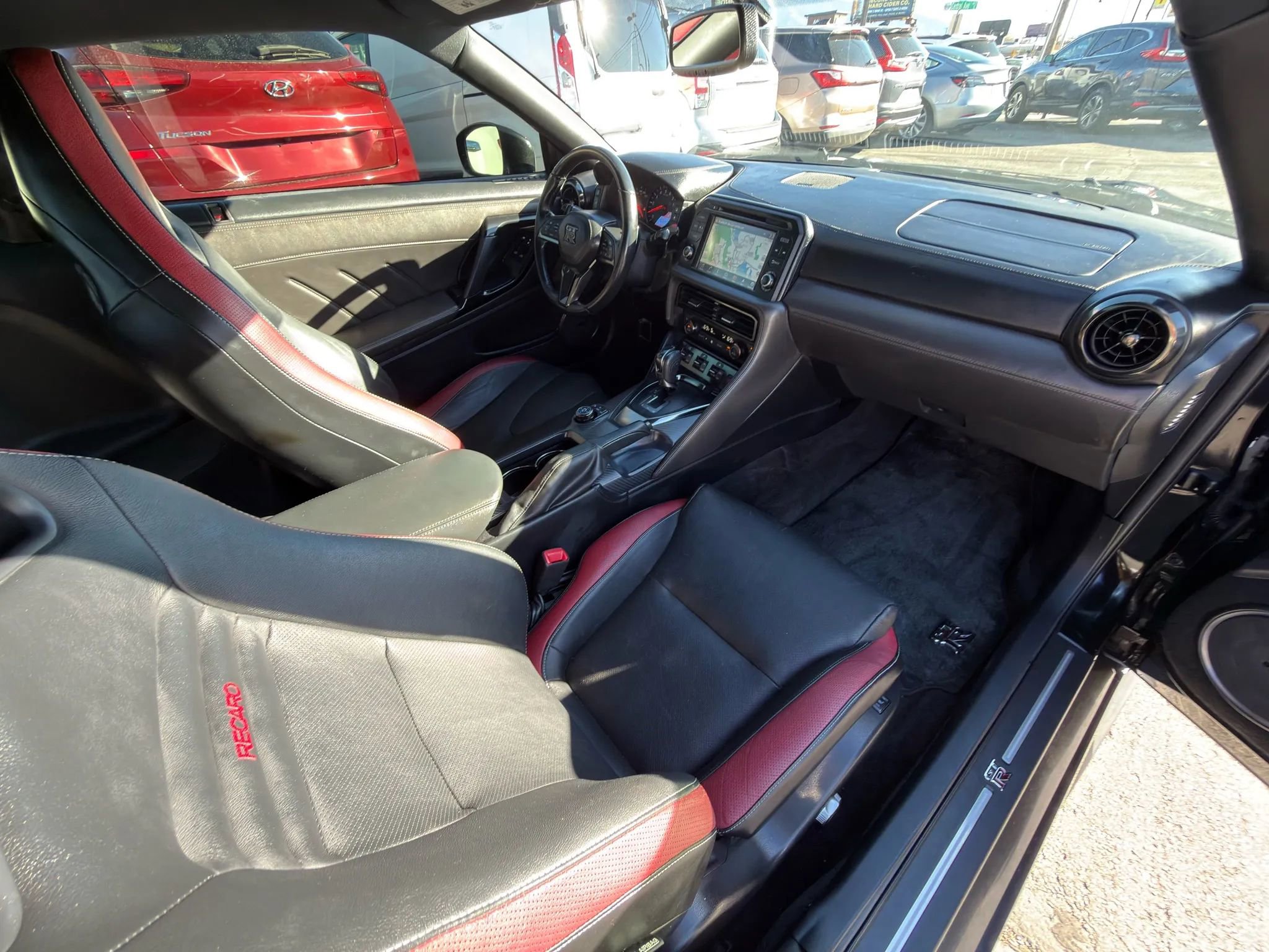 Used 2019 Nissan GT-R Premium w/ Premium Interior Package image 8