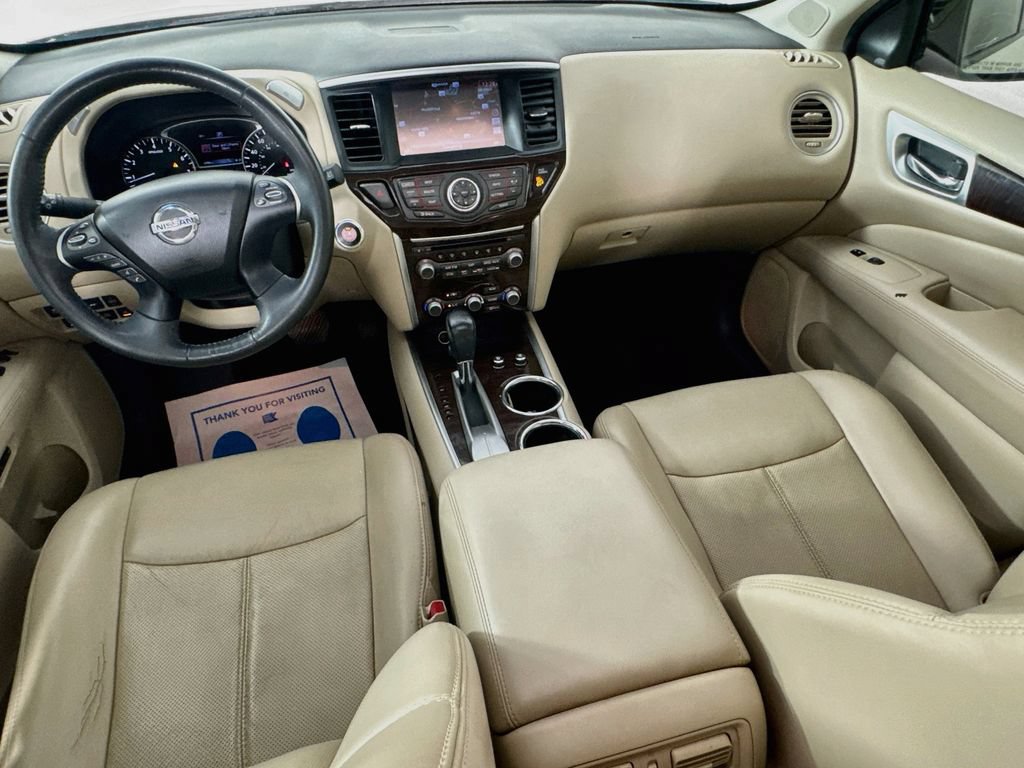 Used 2016 Nissan Pathfinder Platinum w/ Family Entertainment Package FWD image 29