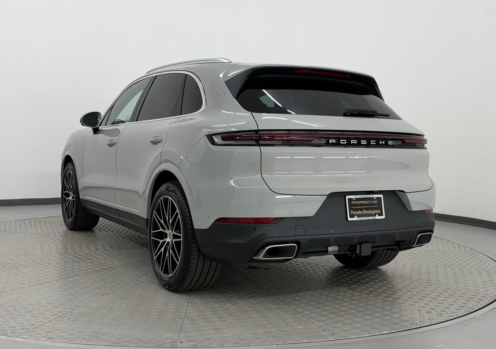 New 2026 Porsche Cayenne AWD/4WD image 3