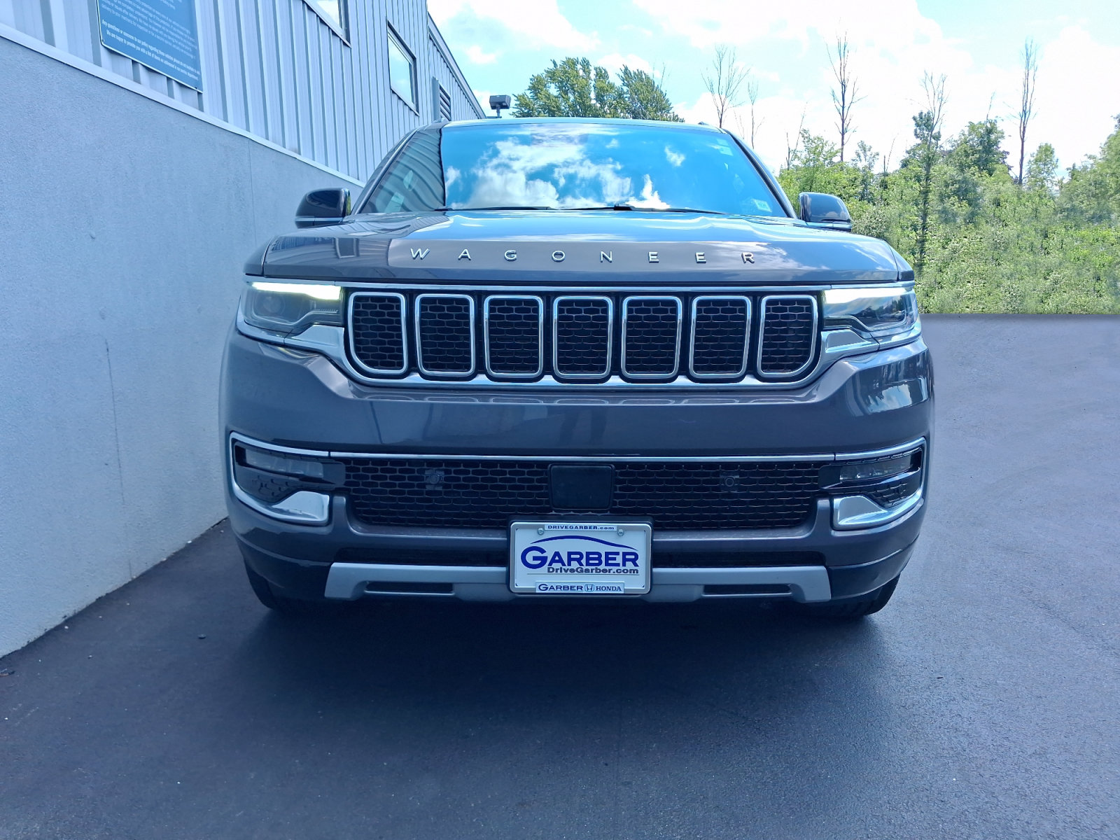 Used 2023 Jeep Wagoneer Series II AWD/4WD image 6