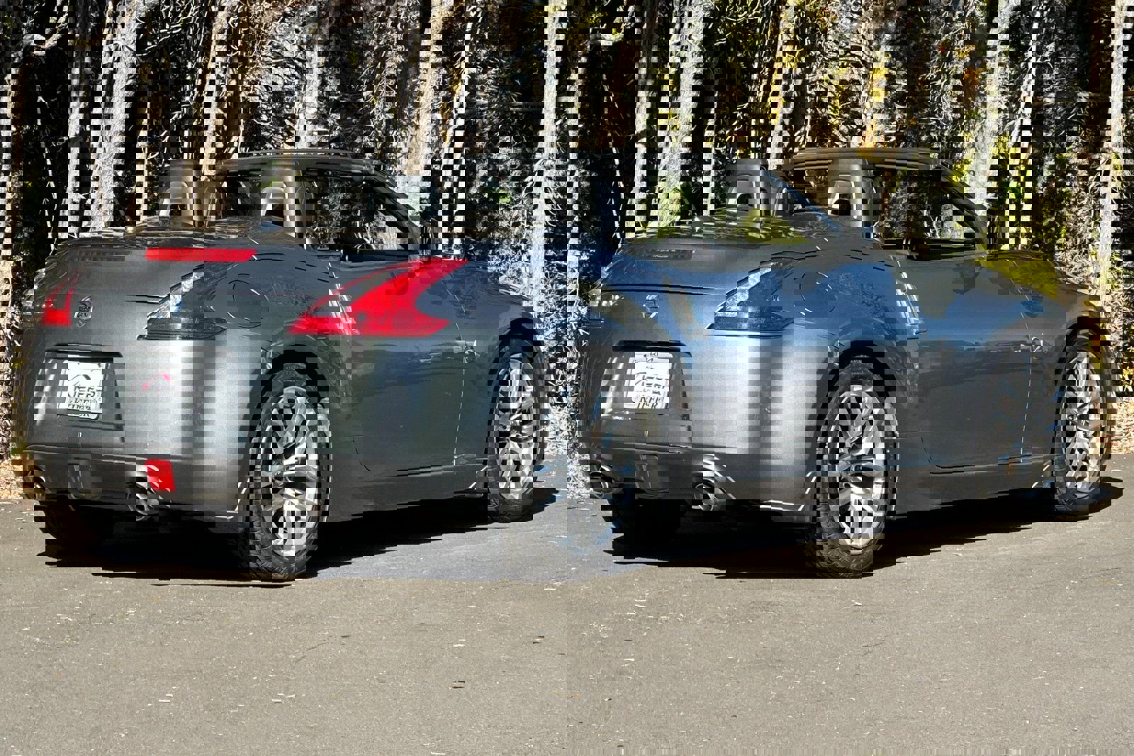 Used 2014 Nissan 370Z Touring image 4