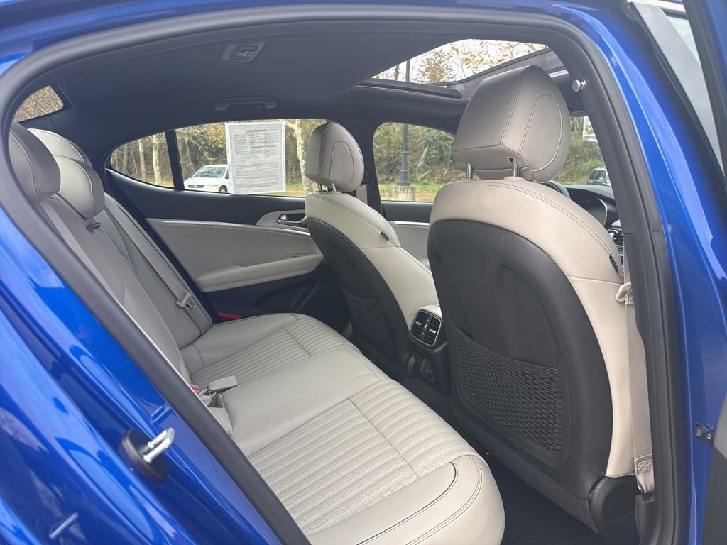 Used 2023 Genesis G70 3.3T w/ Sport Advanced Package image 31