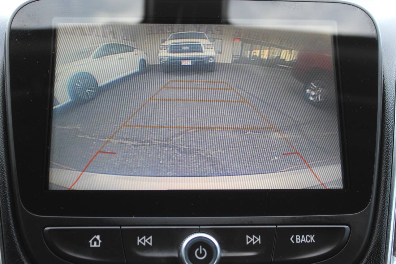 Used 2018 Chevrolet Malibu LT FWD image 20