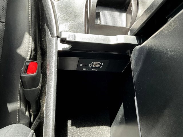 Used 2020 Lexus UX 200 w/ Premium Package image 26