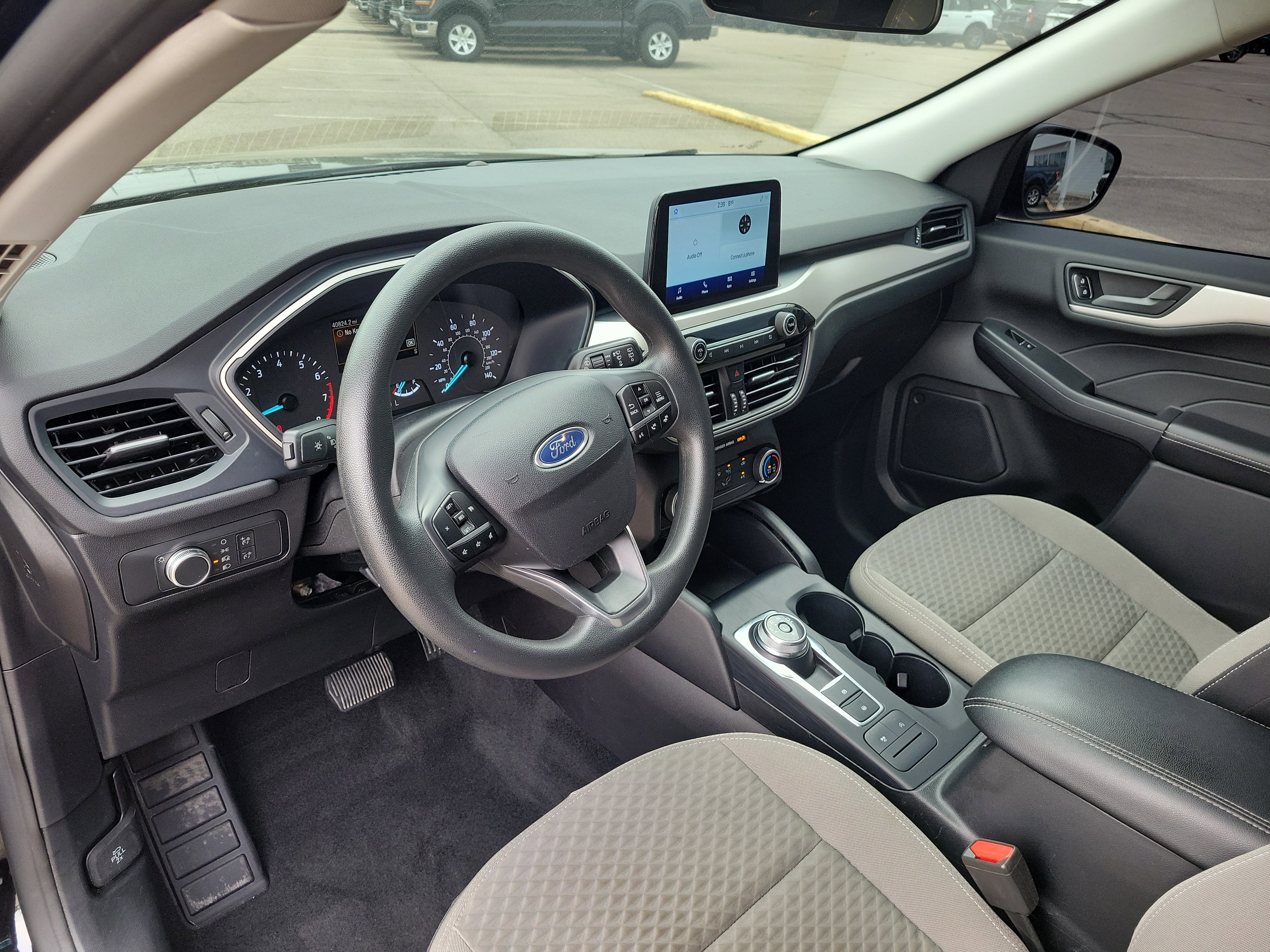 Used 2022 Ford Escape SE FWD image 18