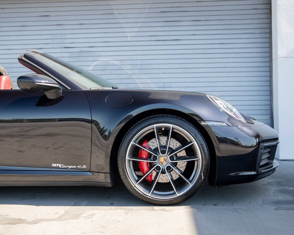 Certified 2024 Porsche 911 Targa 4S AWD/4WD image 9