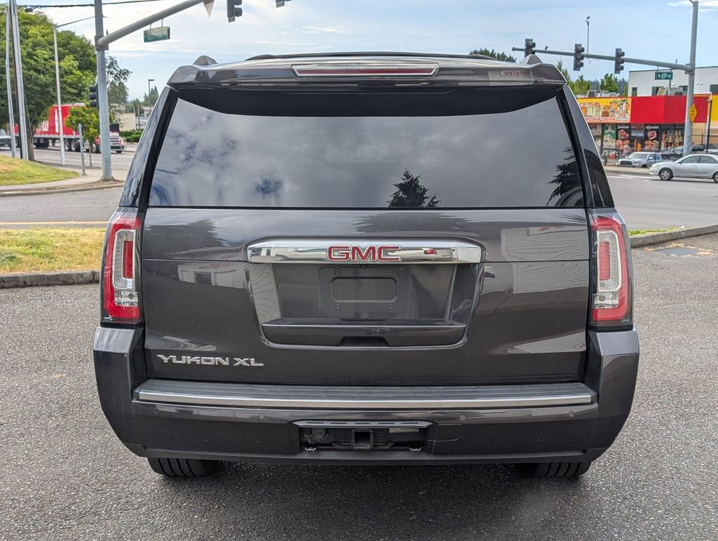 Used 2016 GMC Yukon XL Denali w/ Open Road Package AWD/4WD image 4
