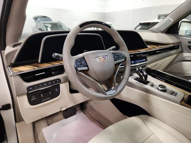 Used 2023 Cadillac Escalade Premium Luxury Platinum AWD/4WD image 12