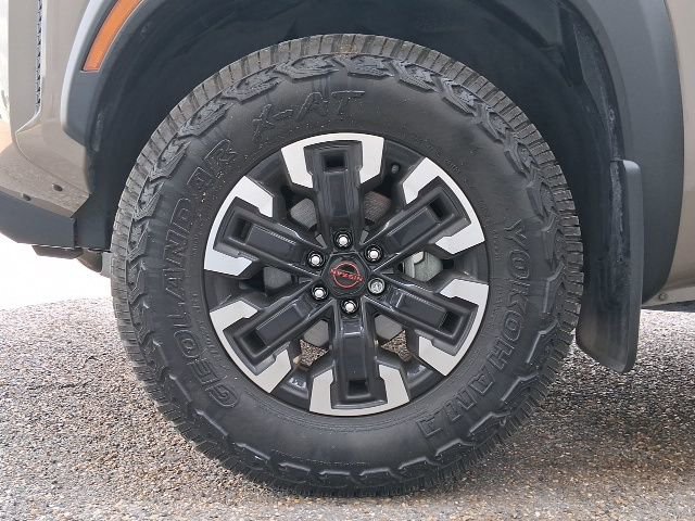 Certified 2024 Nissan Frontier PRO-4X w/ Off-Road Protection Package image 21
