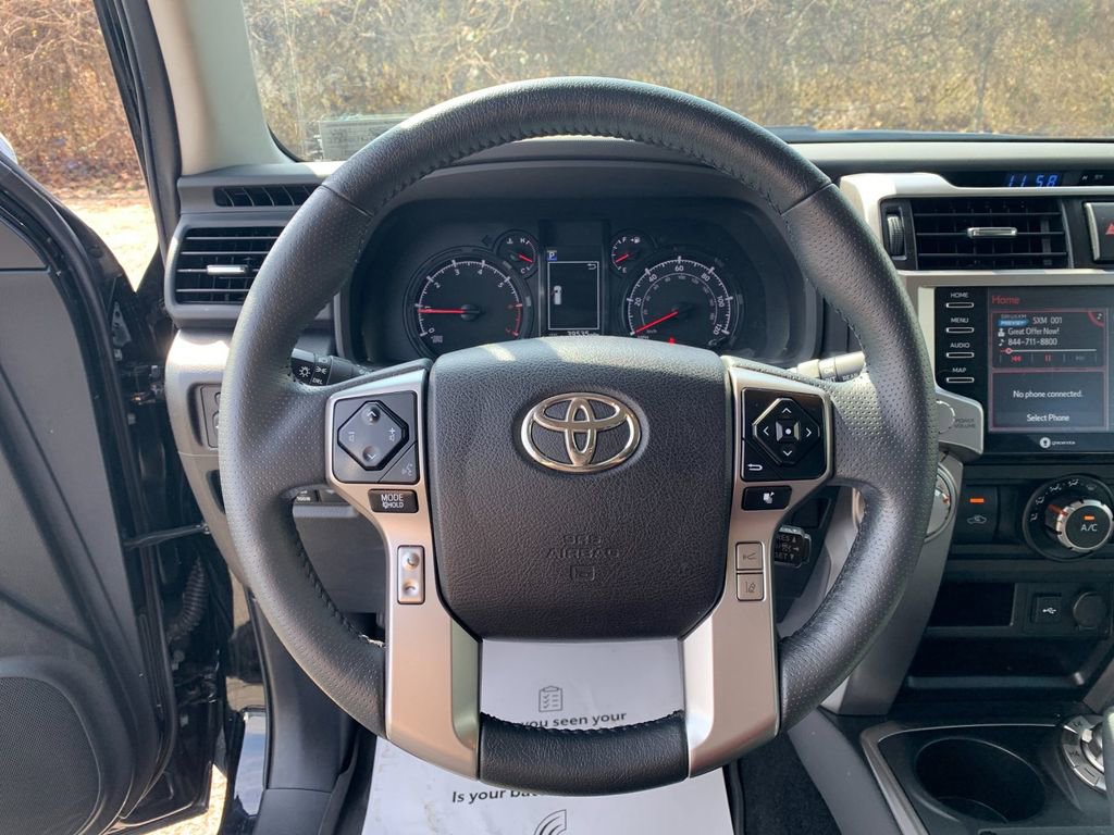 Used 2022 Toyota 4Runner SR5 image 27