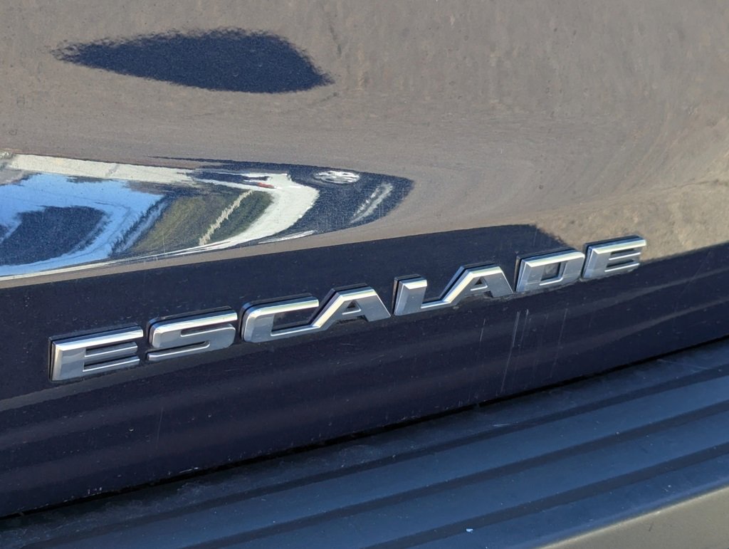 Used 2018 Cadillac Escalade Luxury image 37