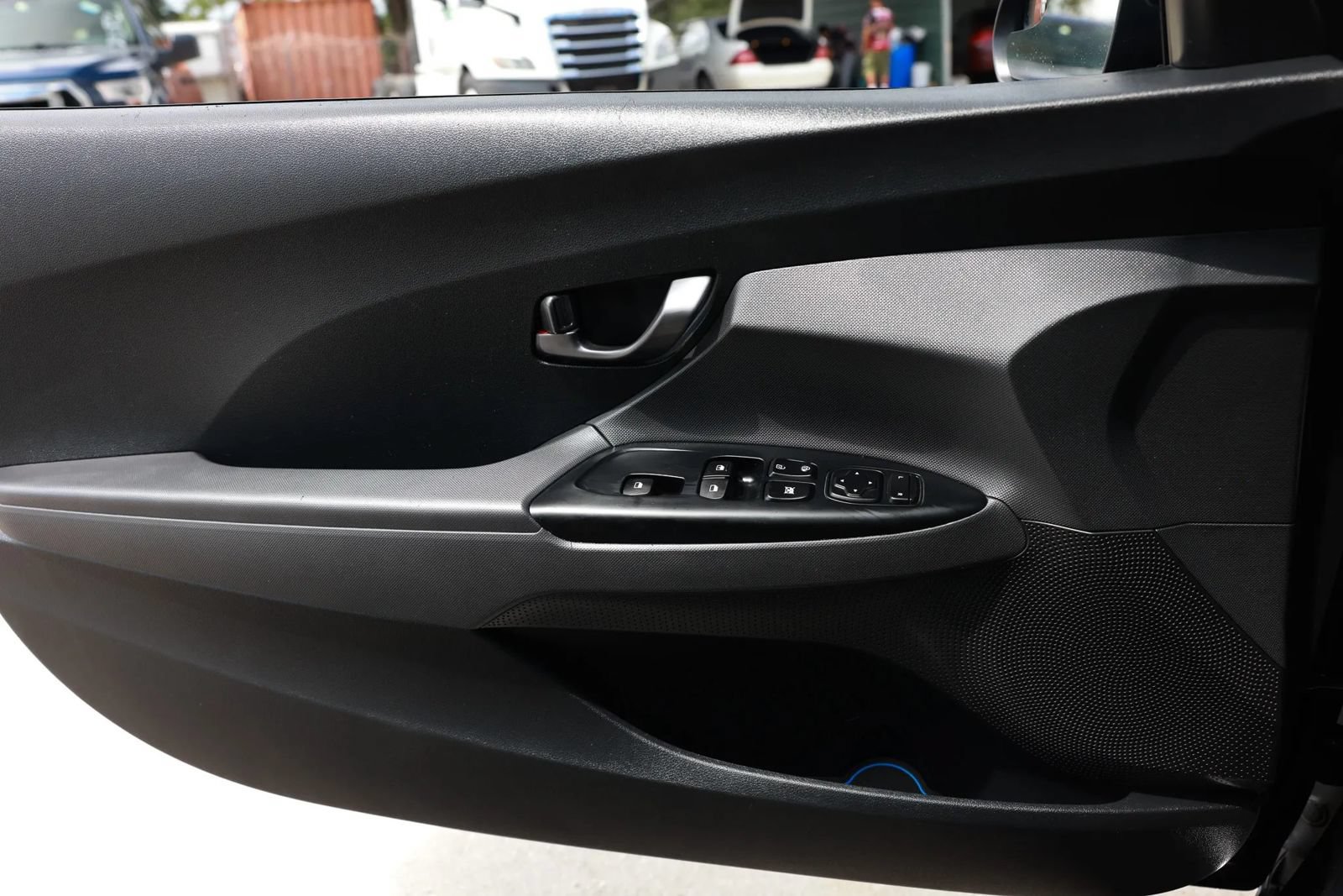Used 2019 Hyundai Veloster 2.0 FWD image 41