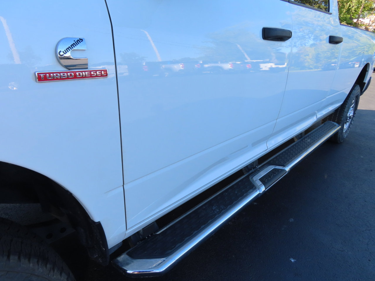 Used 2024 RAM 2500 Tradesman w/ Chrome Appearance Group image 12