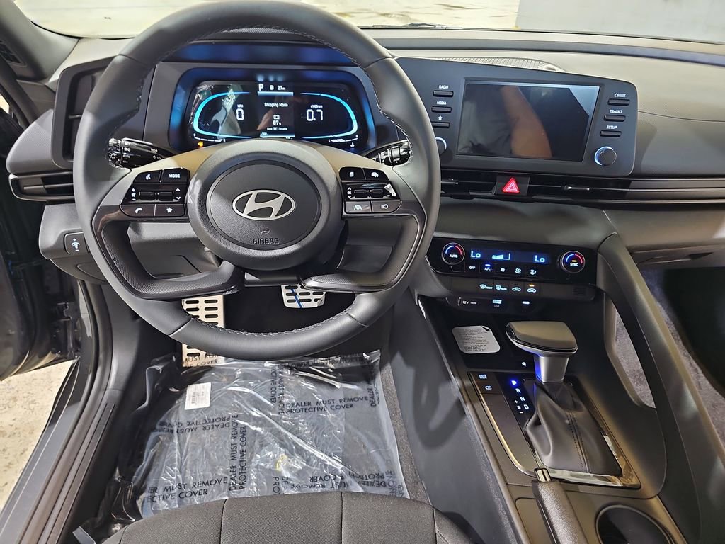 New 2026 Hyundai Elantra Sport FWD image 17