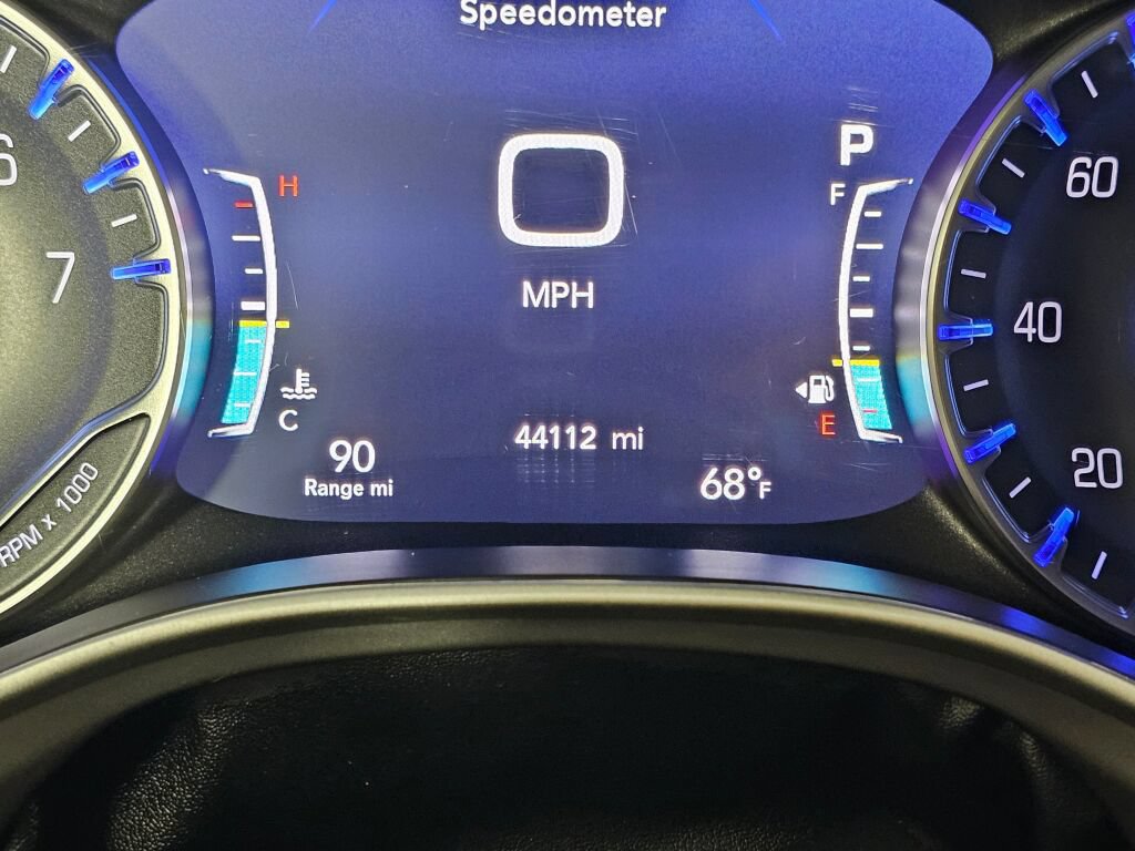 Used 2025 Chrysler Pacifica Select FWD image 24