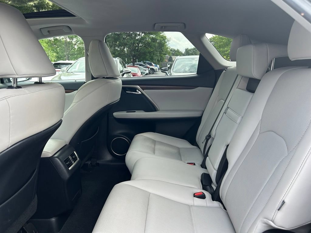 Used 2020 Lexus RX 350L Premium w/ Premium Package AWD/4WD image 16
