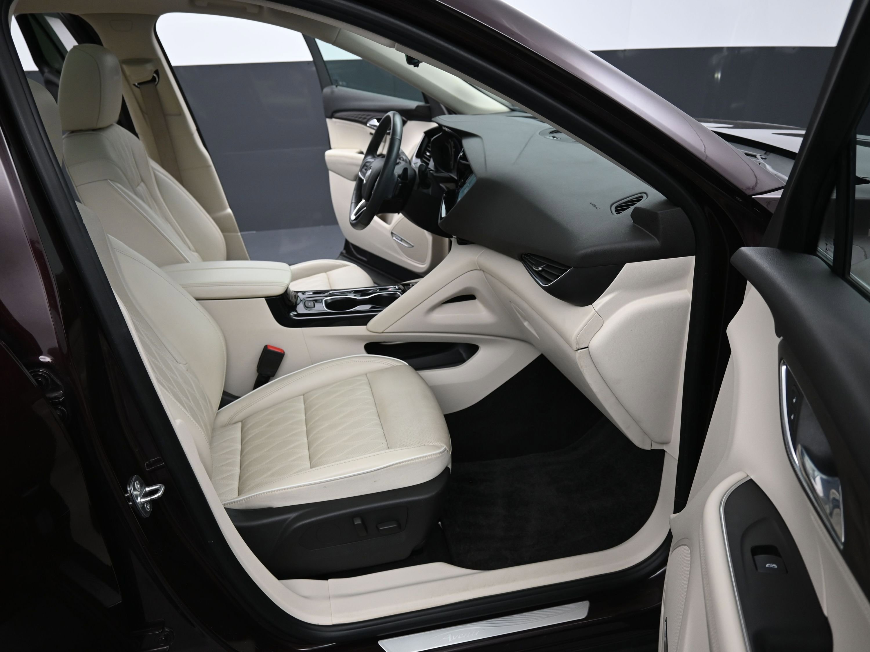 Used 2023 Buick Envision Avenir image 21