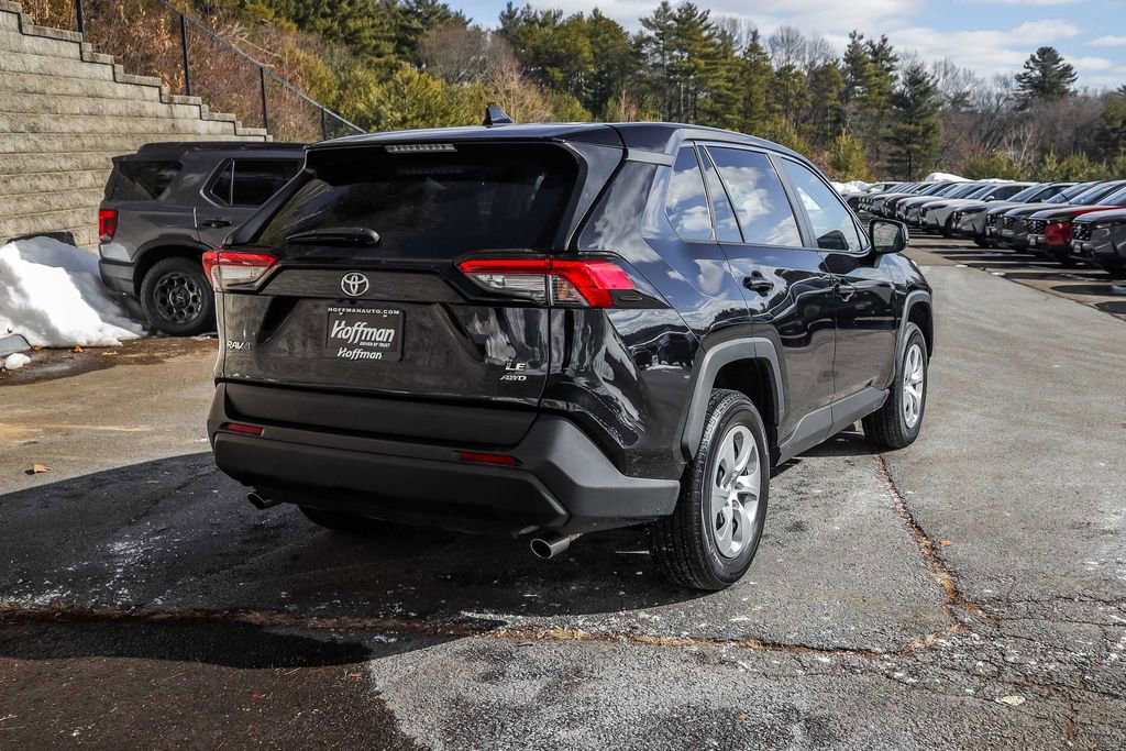 Used 2024 Toyota RAV4 LE image 4