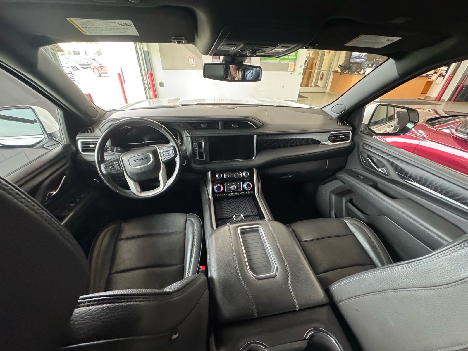Used 2022 GMC Yukon XL Denali w/ Max Trailering Package AWD/4WD image 16