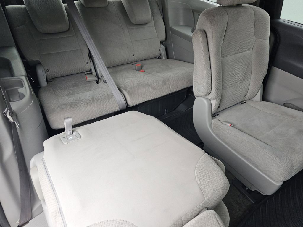 Used 2014 Honda Odyssey LX image 5