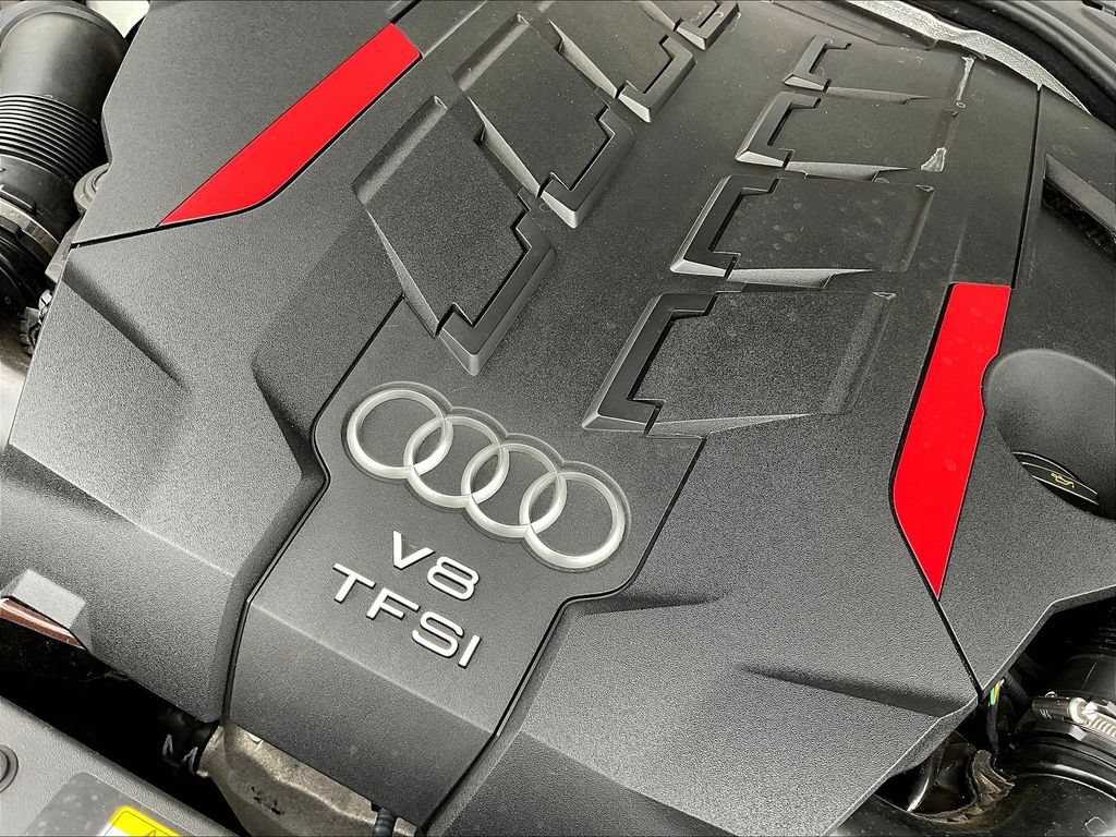 Used 2022 Audi S8 w/ S8 Comfort Plus Package AWD/4WD image 27