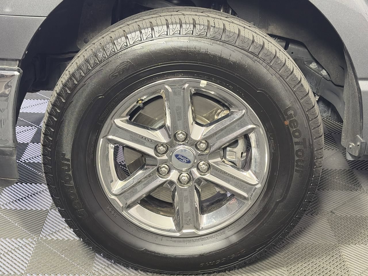 Used 2025 Ford F150 XLT w/ Equipment Group 301A Standard AWD/4WD image 9