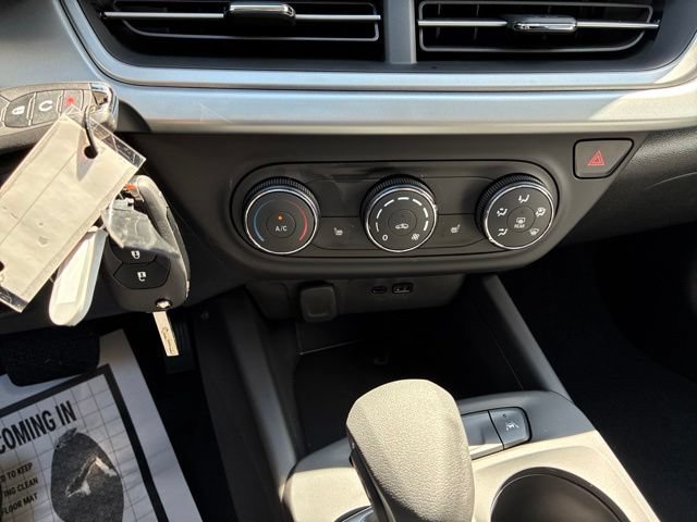 New 2026 Chevrolet Trax LS w/ LS Convenience Package FWD image 23