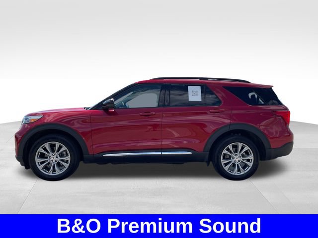 Used 2024 Ford Explorer XLT w/ Equipment Group 202A AWD/4WD image 2