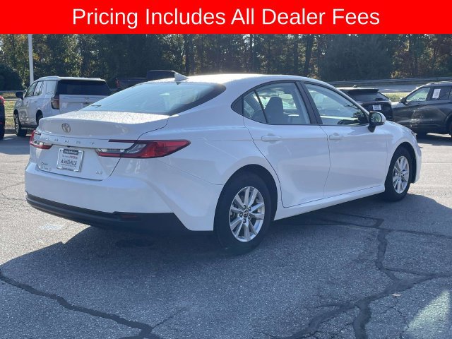 Used 2025 Toyota Camry LE FWD image 5